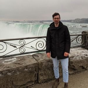 Meet your Posher, Gio